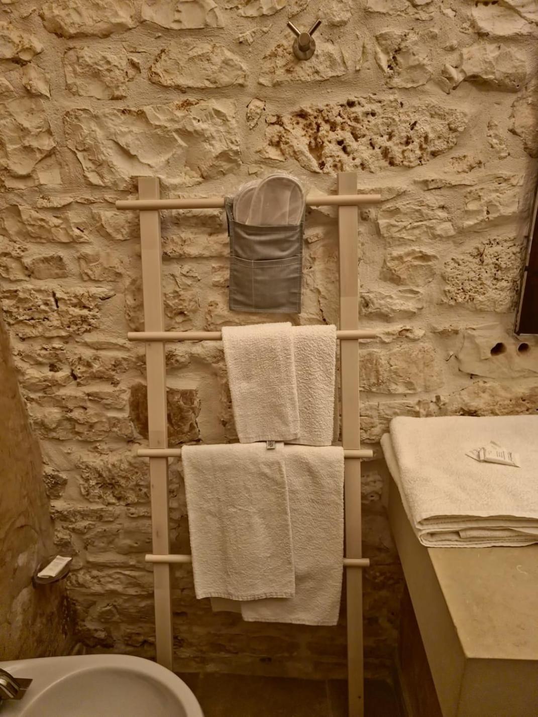 Masseria Boezio Ostuni Bed & Breakfast Torre Santa Sabina Exterior foto